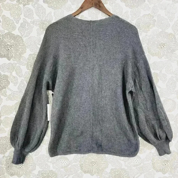 NWT 1. State V neck Balloon sleeve Knit Sweater Women's M Gray 9224 - Picture 2 of 8